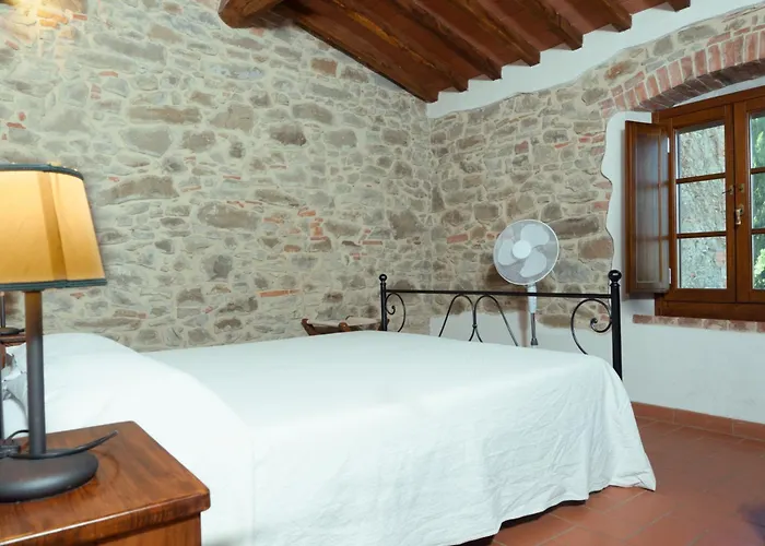 مزرعة للإقامة Borgo Rapale